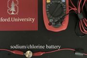 手機一週一充不再是夢：史丹佛大學「食鹽」電池登上Nature，電量達鋰電池六倍