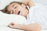 張嘴睡覺不一定會變醜，有無「口呼吸」可這麼觀察