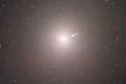 什麼？強磁場能扭曲光線？M87*黑洞告訴你答案！