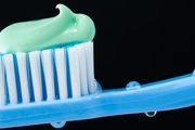 這3種牙膏千萬別買，或誘發癌症！家裡有的趕緊扔掉