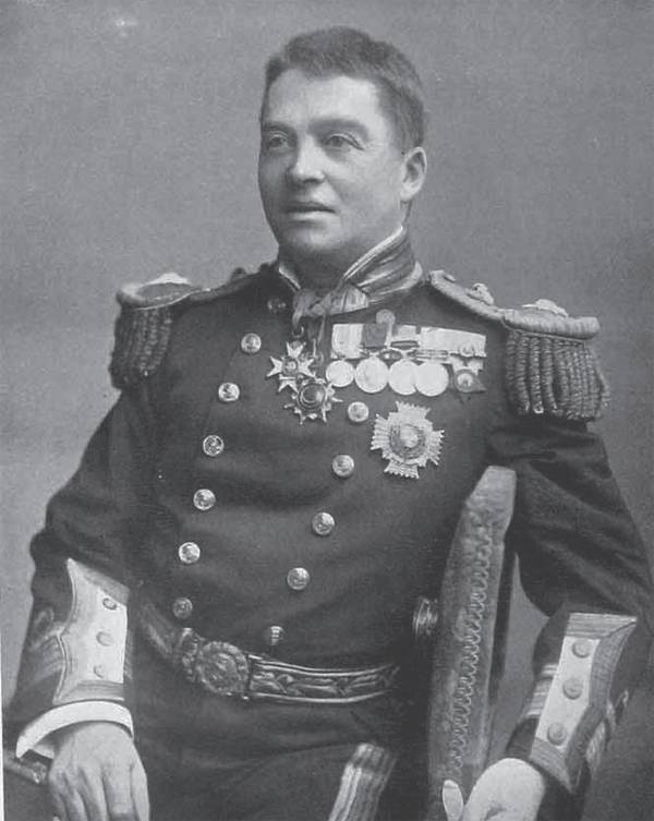 （上圖）1900年時為海軍中將的費舍爾