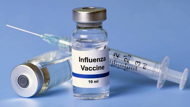 當地衛生廳發言人鼓勵大家接種流感和新冠疫苗
