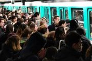 巴黎交通大罷工，地鐵幾乎全面停擺！通脹太猛，法國一大波罷工來襲，連LV也加入