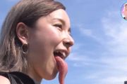 擁有「全日本最長舌頭」的美女，接吻時尷尬了