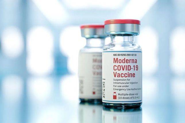今年7月，世衛曾發表聲明表示，接種mRNA新冠疫苗（如輝瑞和莫德納疫苗）後的確可能會出現心臟炎症病例