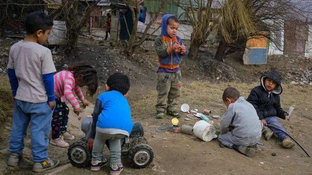 生活在貧民窟中的吉普賽兒童