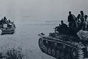這場至關重要的戰爭的第一個冬天，德軍不得不從寒冷的莫斯科撤退