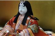 日本電影中經常出現的&#8221;怪娃娃&#8221;，有什麼來頭？