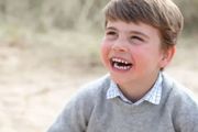 路易小王子4歲啦! 翻完英國王室的童年萌照, 這基因我服&#8230;