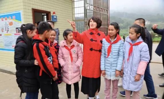 ● 羽西回到家鄉桂林建了小學