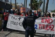 拜登於4月1日取消「第42條」，約17萬非法移民守在邊境外等待湧入