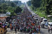突發！美國確定5月23日「完全開放國門」，數十萬人湧向美墨邊境等待闖關