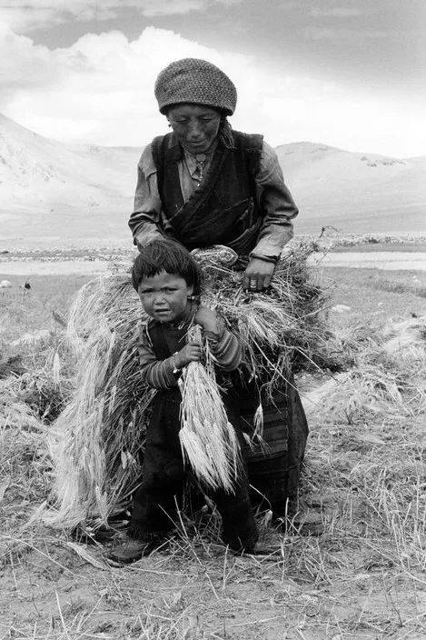呂楠：西藏，日喀則，2001年