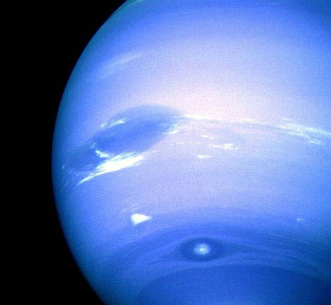 海王星上的多個風暴由哈勃望遠鏡拍攝